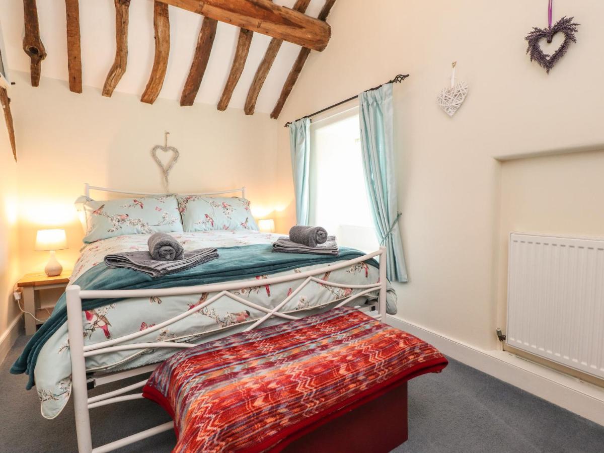 Beehive Cottage Bentham Екстер'єр фото